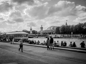 Quai de Seine en été